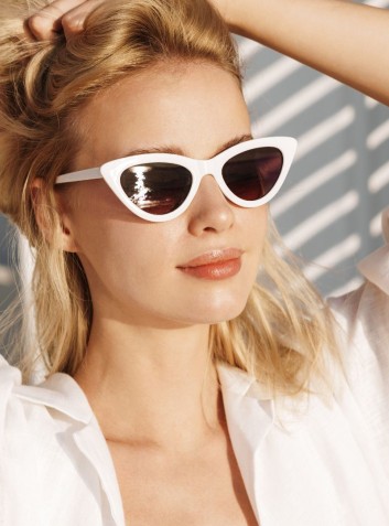 Quiet luxury στα γυαλιά ηλίου: Η δύναμη της διακριτικής κομψότητας