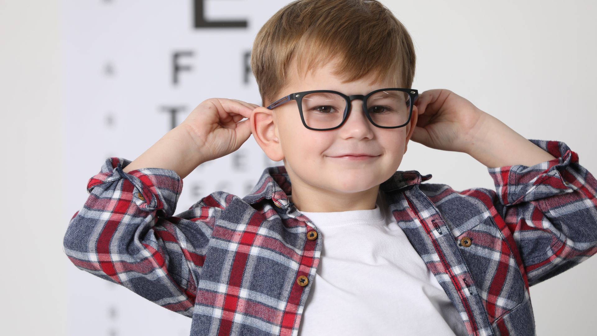 Πρώτη φορά γυαλιά για παιδιά: Άνεση, στυλ και ποιότητα στα Antonakaki Optics